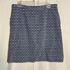 Brooks brothers // navy, white embroidered flower  design mini skirt sz 10 Sk1